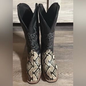 Women’s Snakeskin Cowgirl Boots Size 10